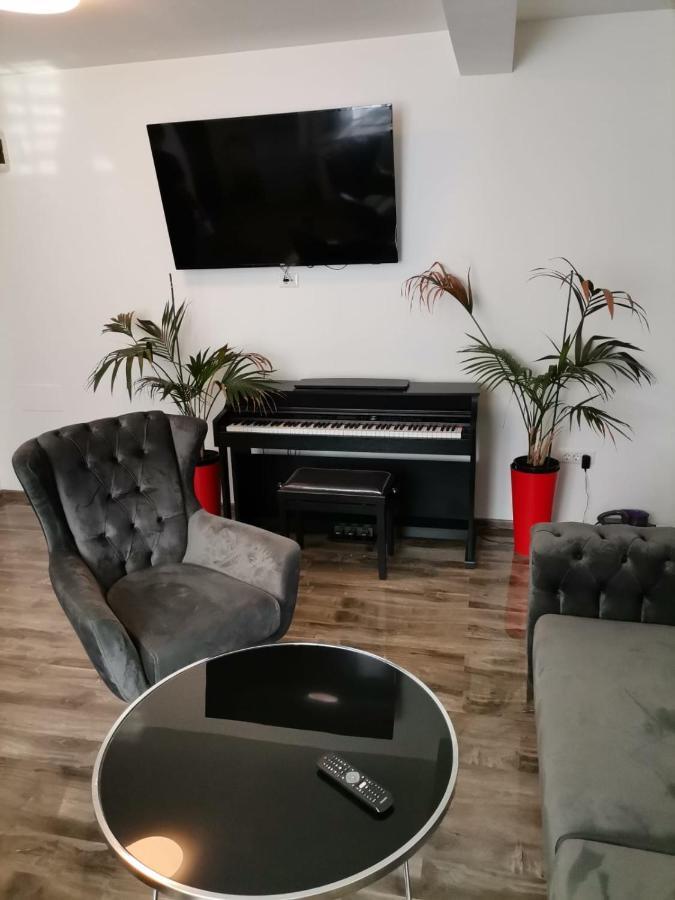B&P Apartments Mamaia Nord 5 Năvodari Екстериор снимка
